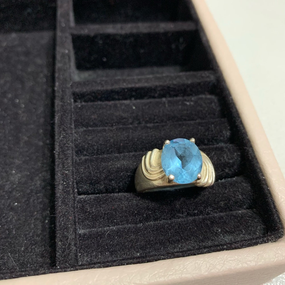 {Ring}